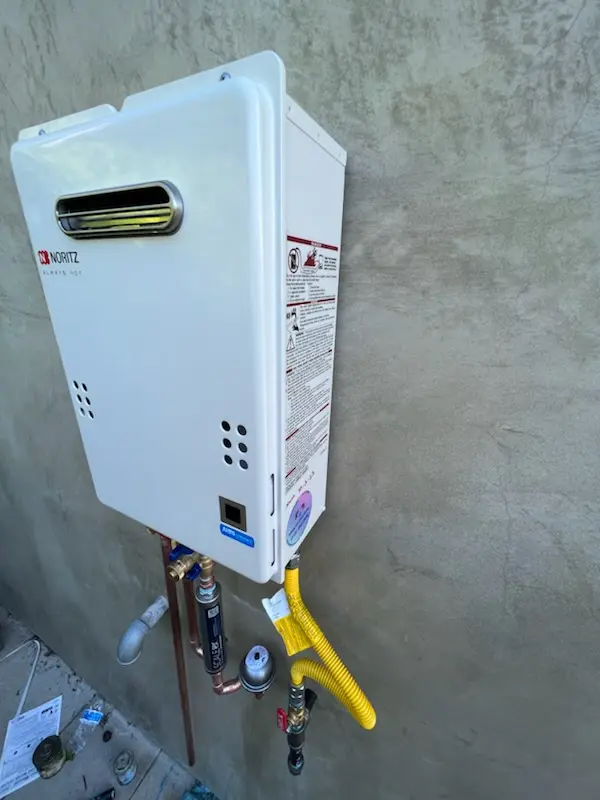 Tankless water heater installation for Featherstone homes